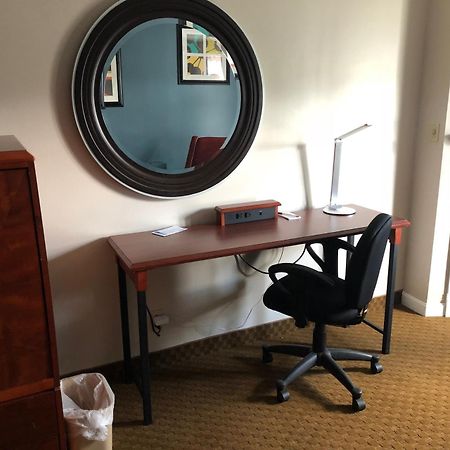 Fireside Inn & Suites Auburn Луистън Екстериор снимка