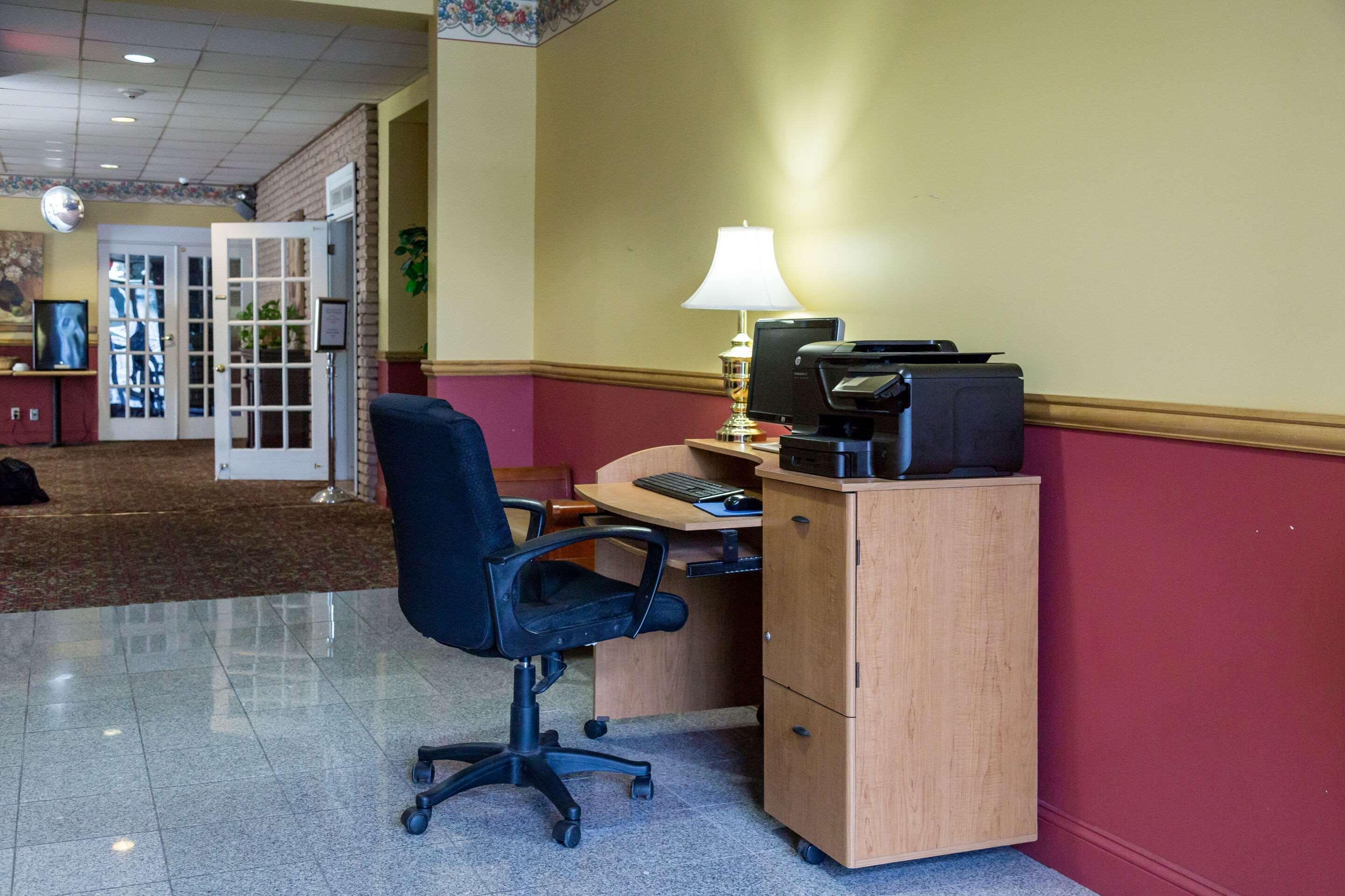 Fireside Inn & Suites Auburn Луистън Екстериор снимка