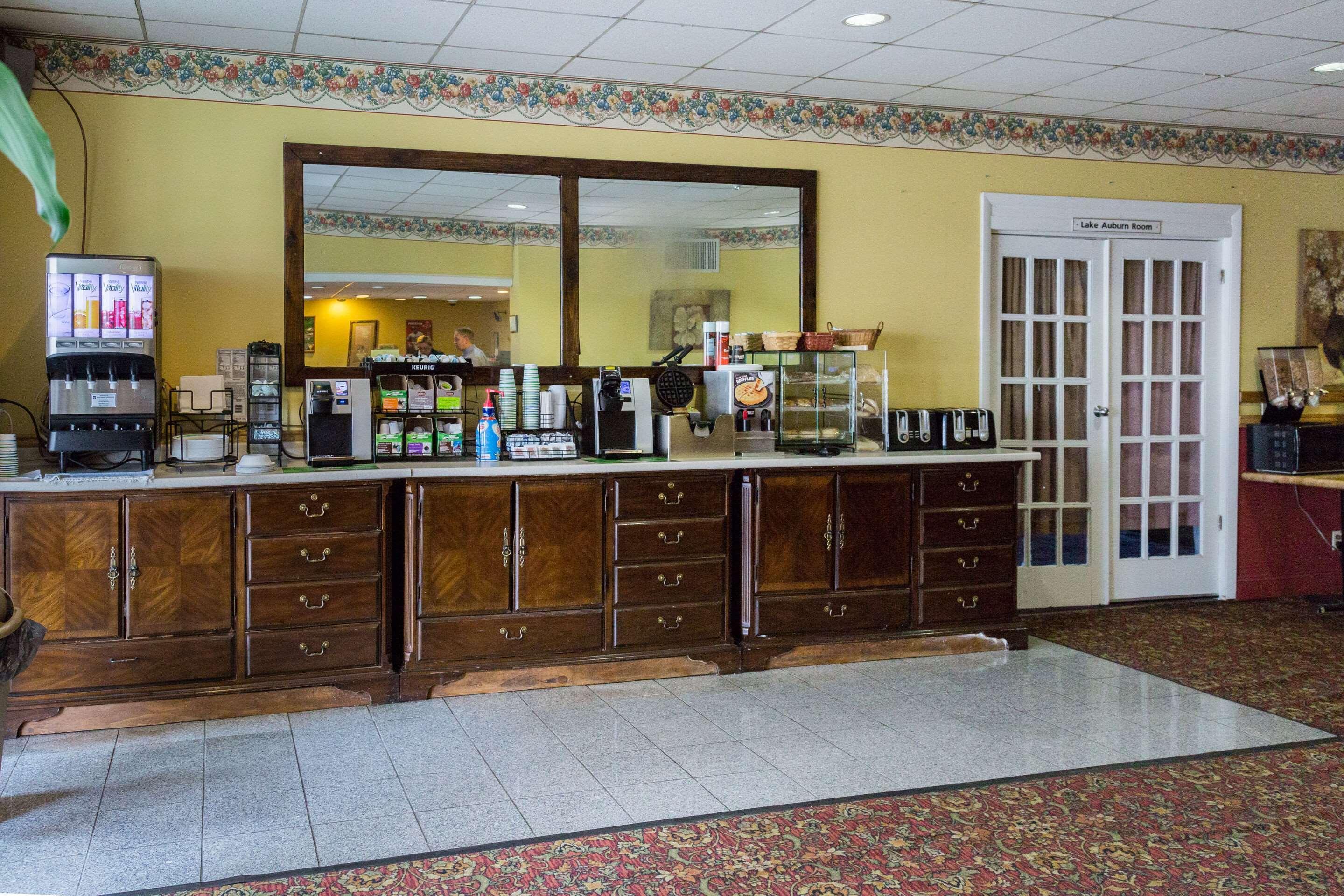 Fireside Inn & Suites Auburn Луистън Екстериор снимка
